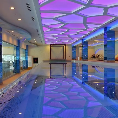 Azura Park Residence شقة *